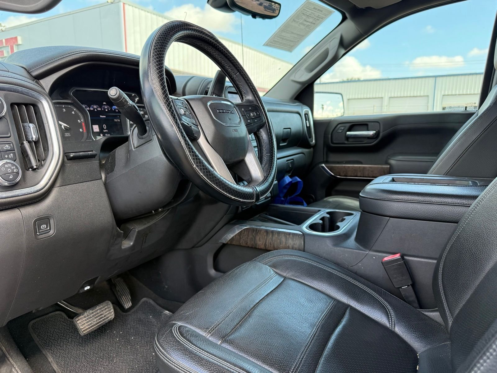 Used 2021 Gray GMC Denali image 8