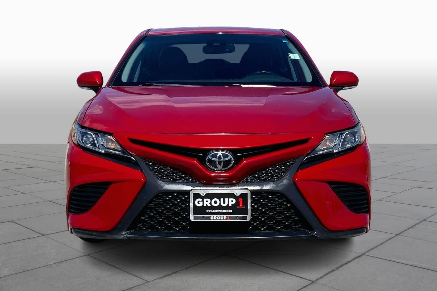 Used 2019 Supersonic Red Toyota SE image 4