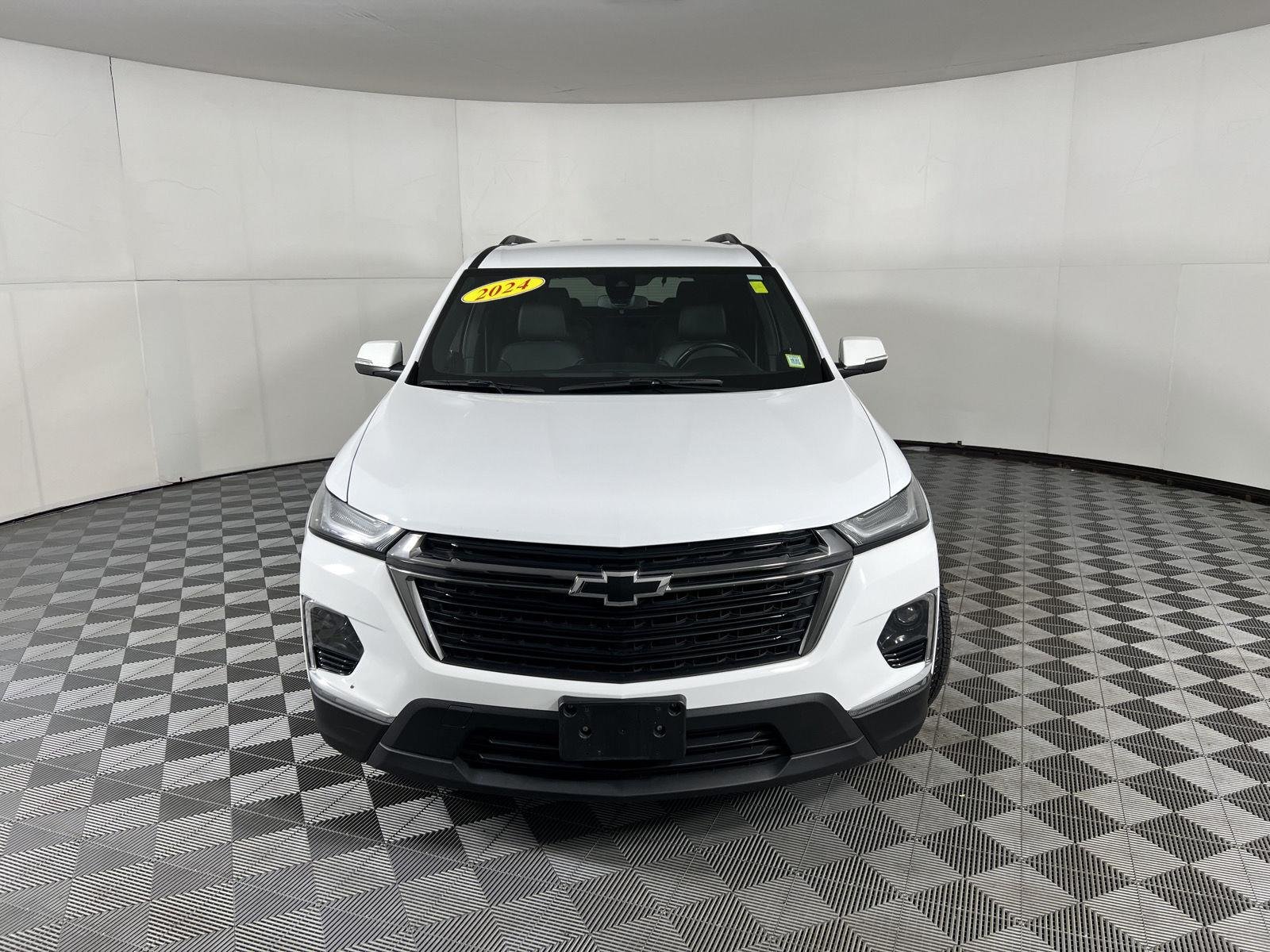 Used 2024 Summit White Chevrolet LT Leather image 21