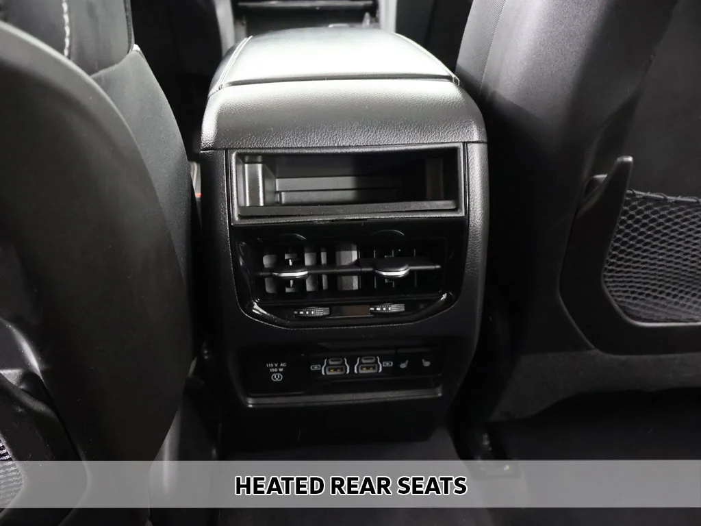 Used 2022 Midnight Jeep 4xe image 11