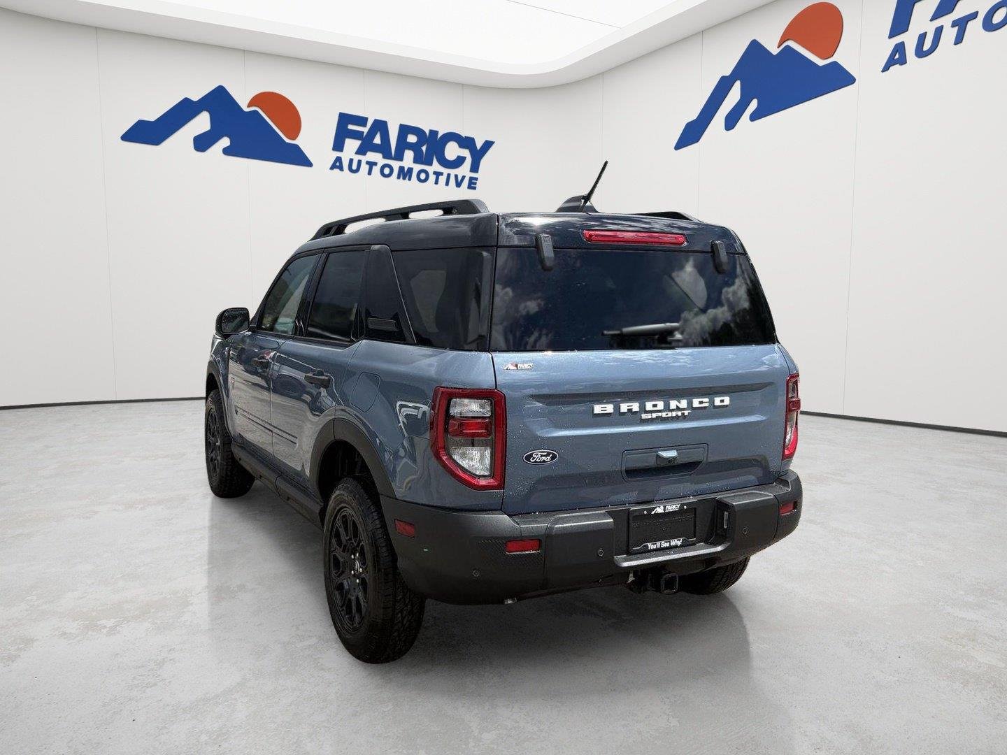 New 2026 Azure Gray Metallic Tri-Coat Ford Badlands image 3