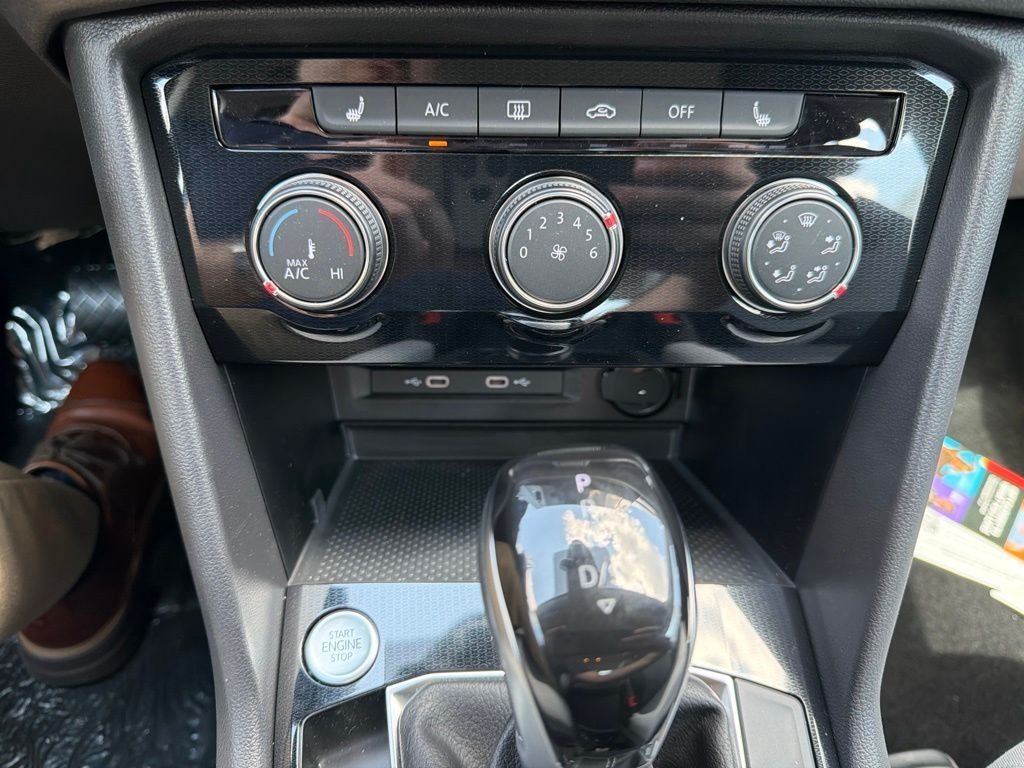 New 2026 Platinum Gray Metallic Volkswagen 1.5T S image 16