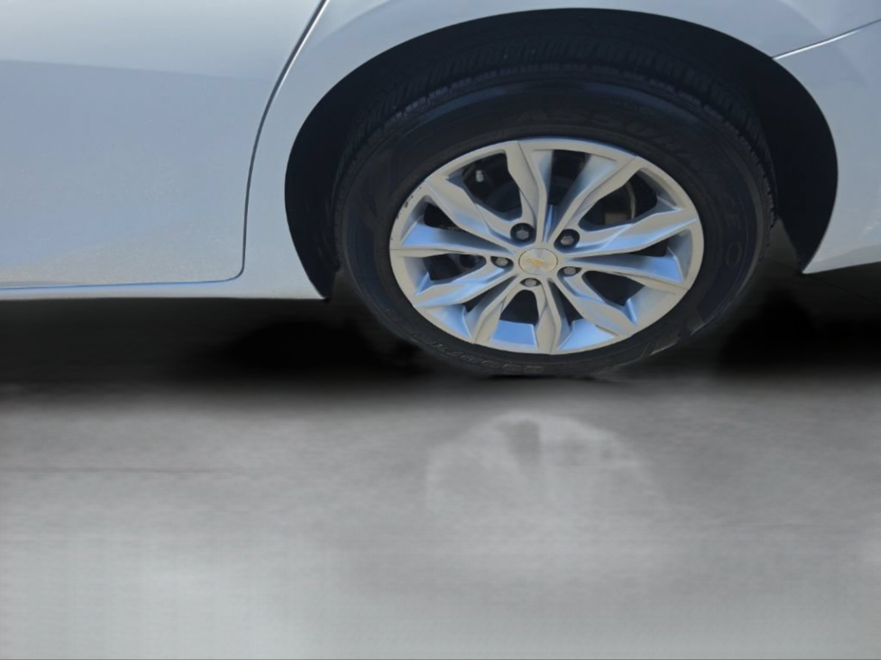 Used 2022 Summit White Chevrolet LT image 31
