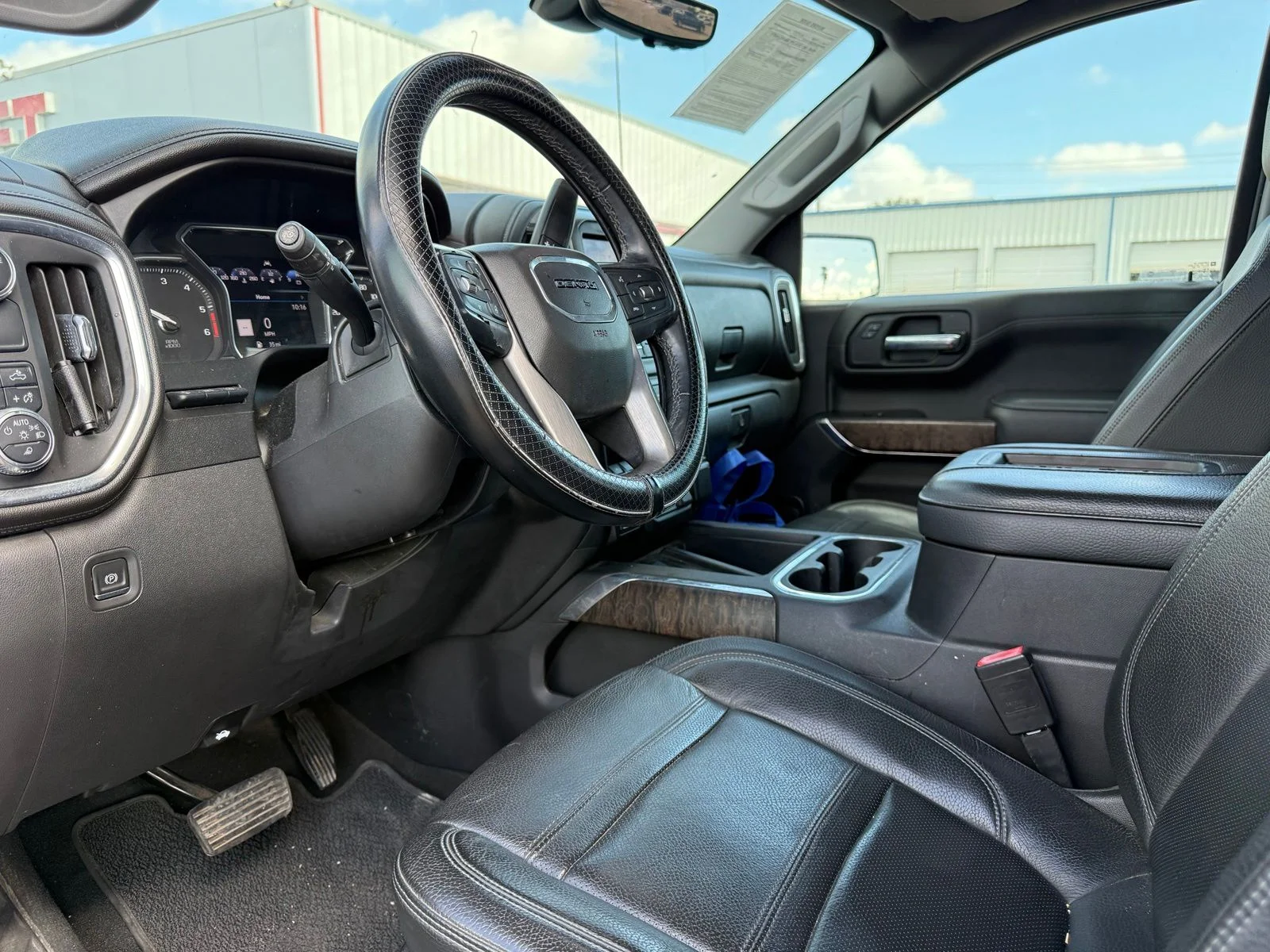 Used 2021 Gray GMC Denali image 8