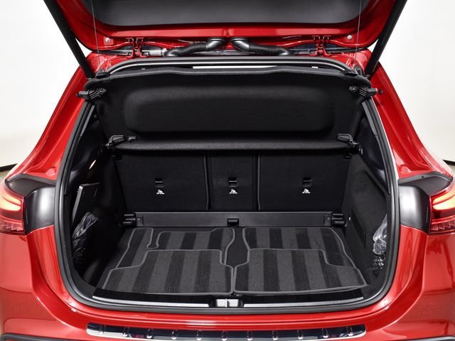 New 2026 MANUFAKTUR Patagonia Red Metallic Mercedes-Benz GLA 250 image 79