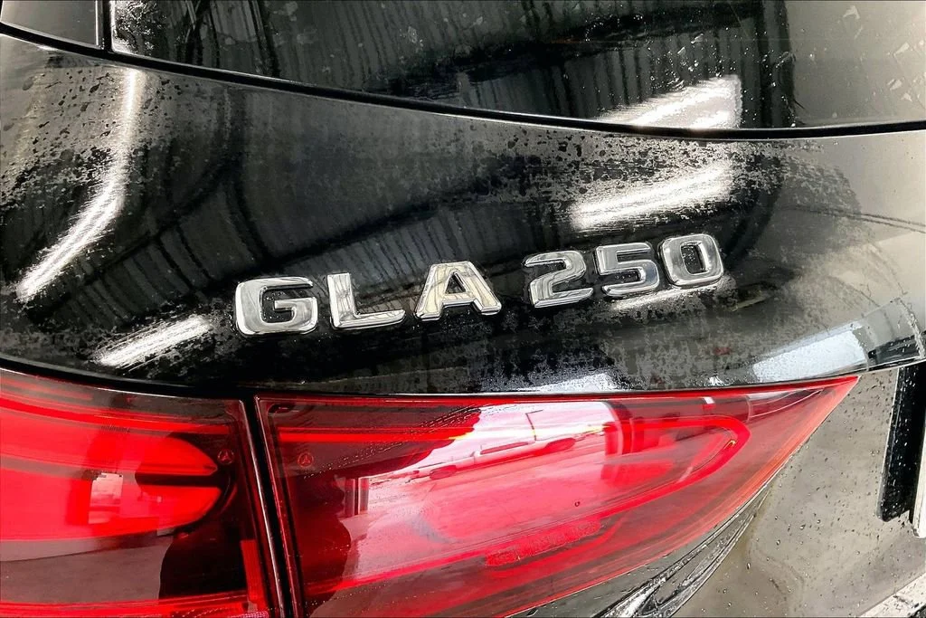New 2026 Night Black Mercedes-Benz GLA 250 image 27