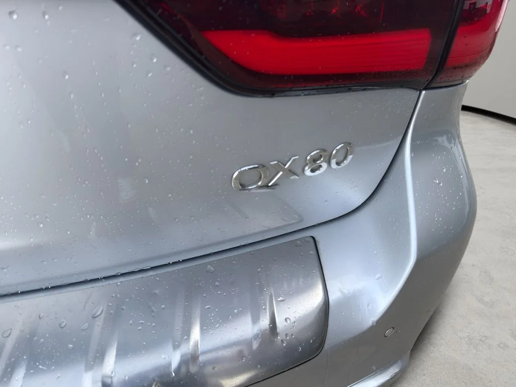 Used 2018 Liquid Platinum INFINITI Base image 13