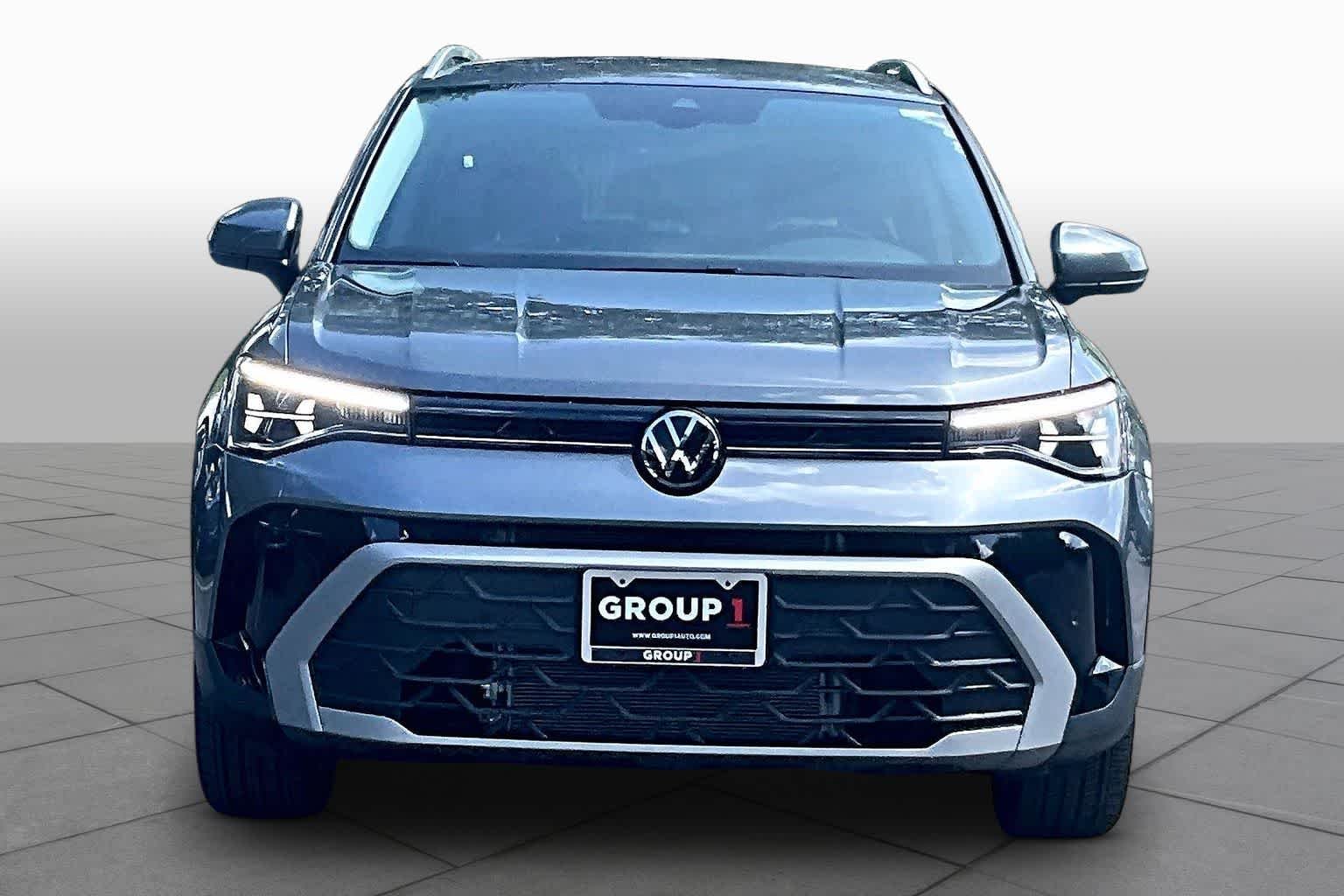 New 2026 Platinum Gray Metallic Volkswagen 1.5T SE image 2