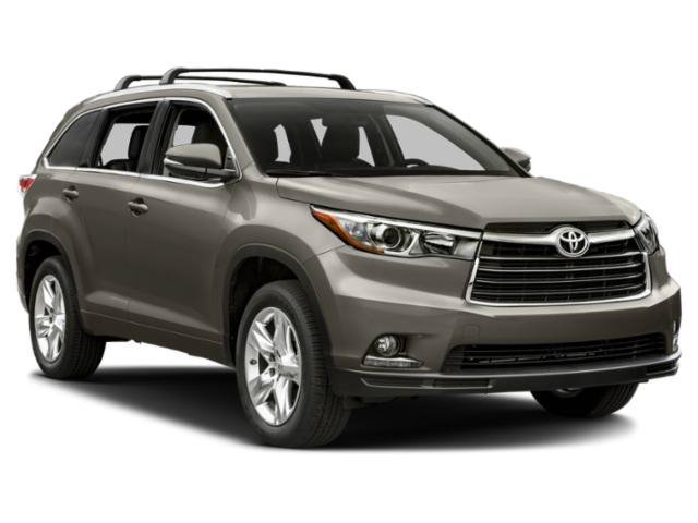 Used 2015  Toyota Limited image 6