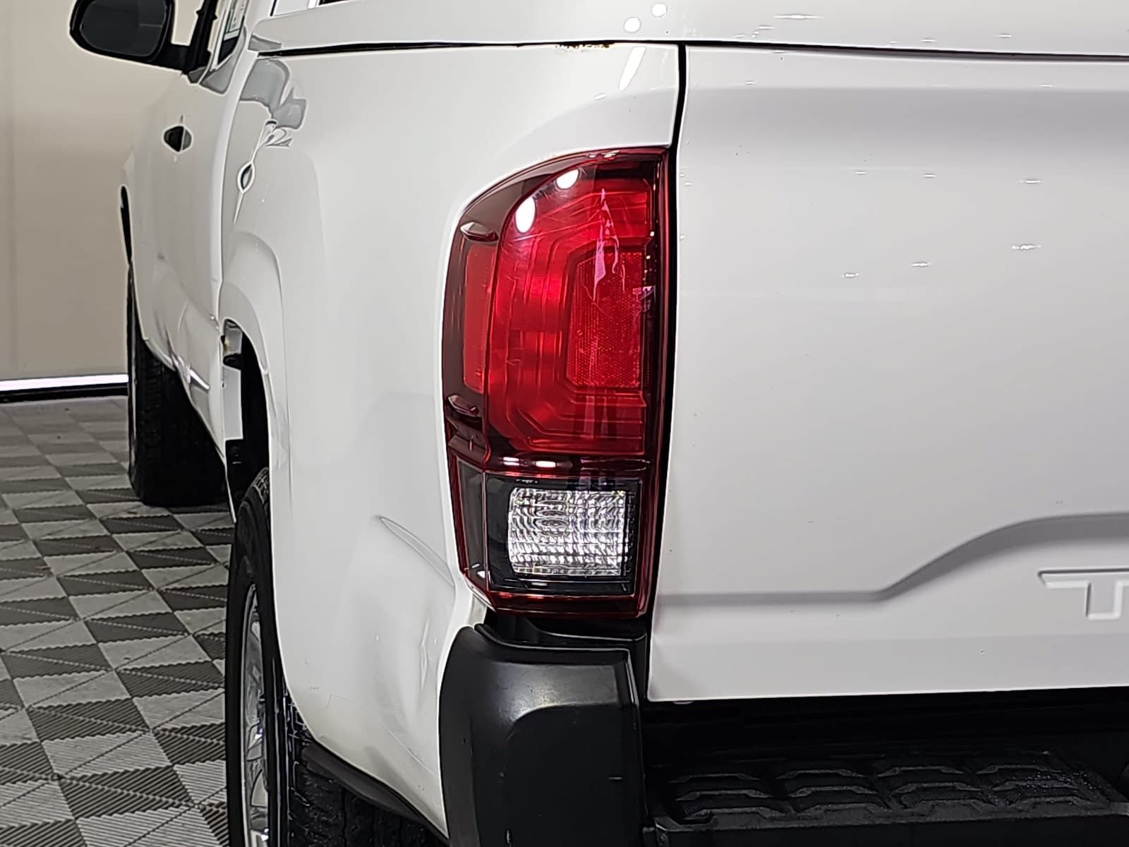 Used 2019 White Toyota SR image 27