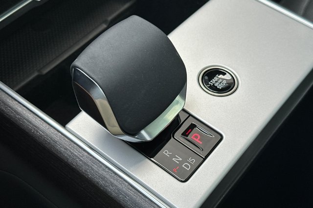 Used 2024 Gray Land Rover SE image 20