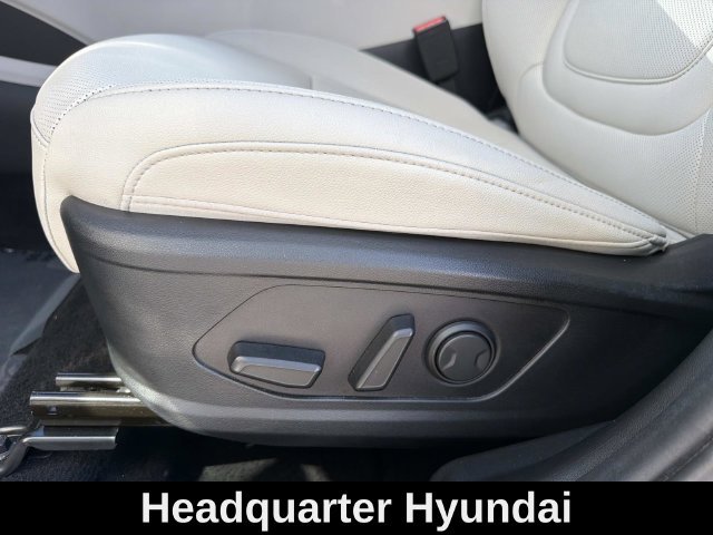 Used 2023 Silver Hyundai SEL image 10