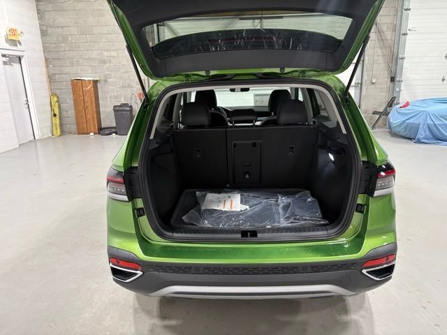 New 2026 Green Volkswagen 1.5T SE image 14