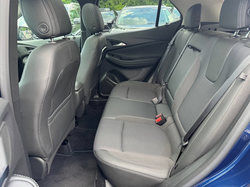 Used 2023 Sapphire Metallic Buick Select image 36