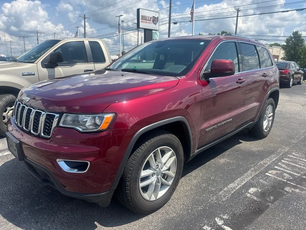 Used 2017 Red Jeep Laredo image 2