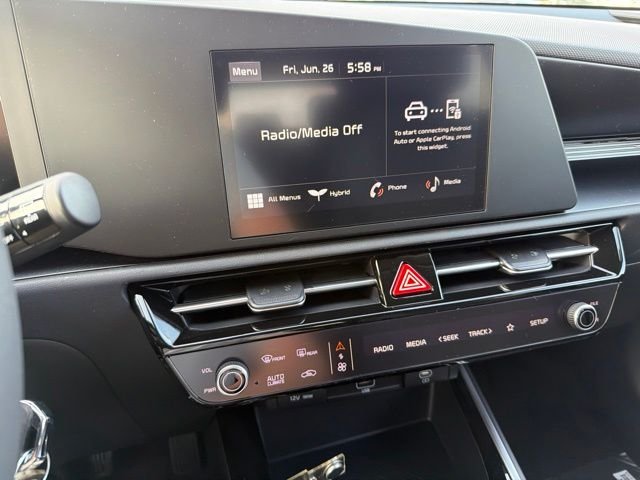 New 2026 Snow White Pearl Kia LX image 17