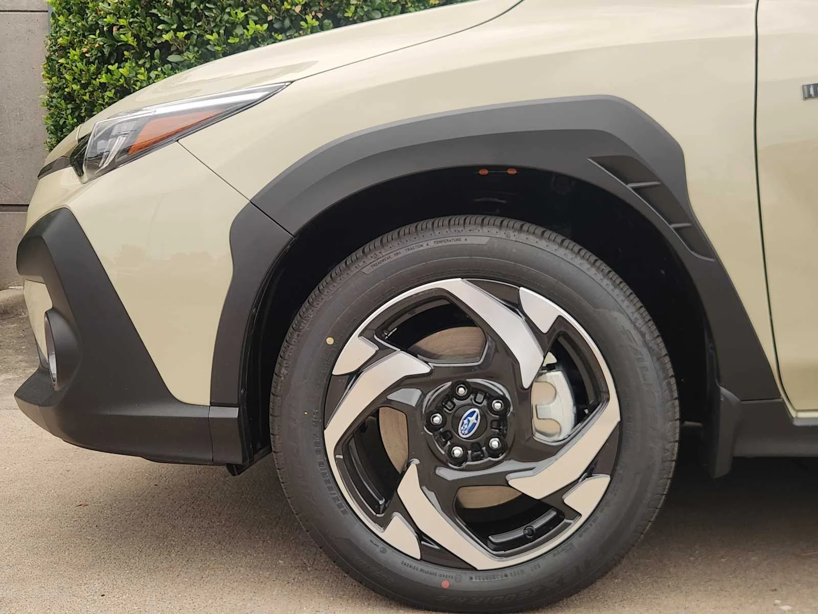 New 2026 SAND DUNE PEARL Subaru Limited Hybrid image 8