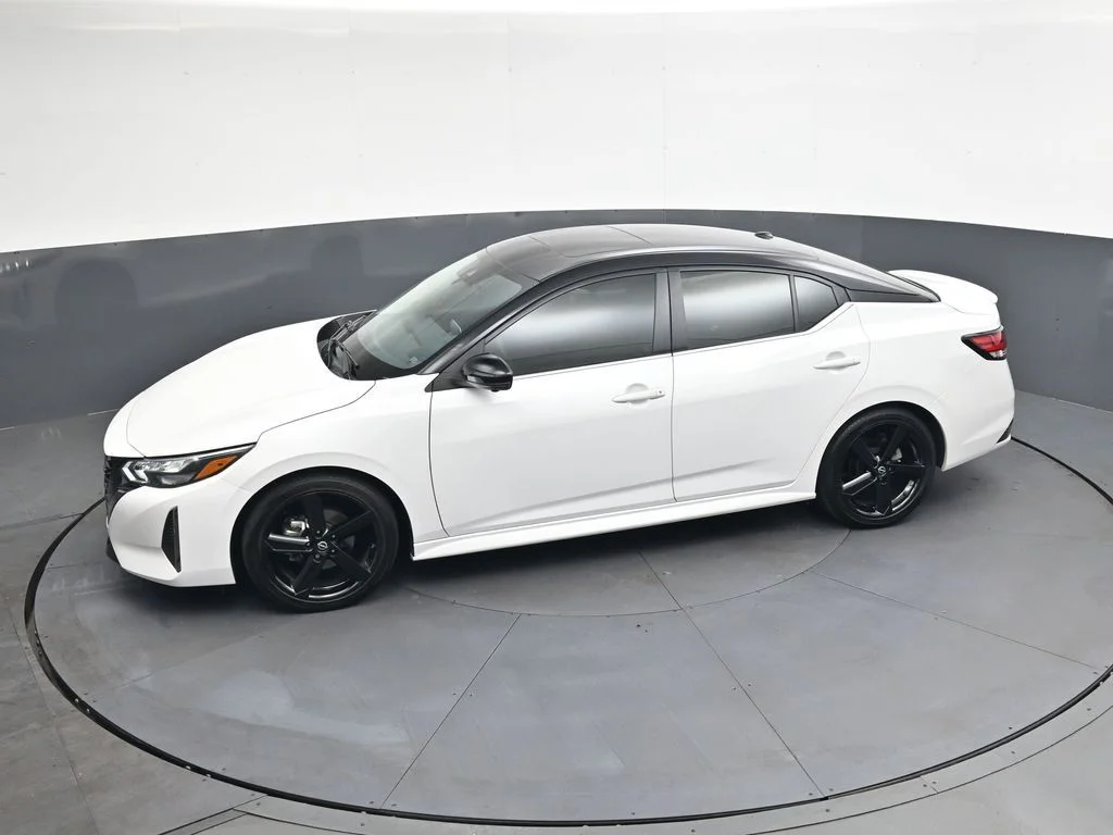 Used 2024 White Nissan SR image 40