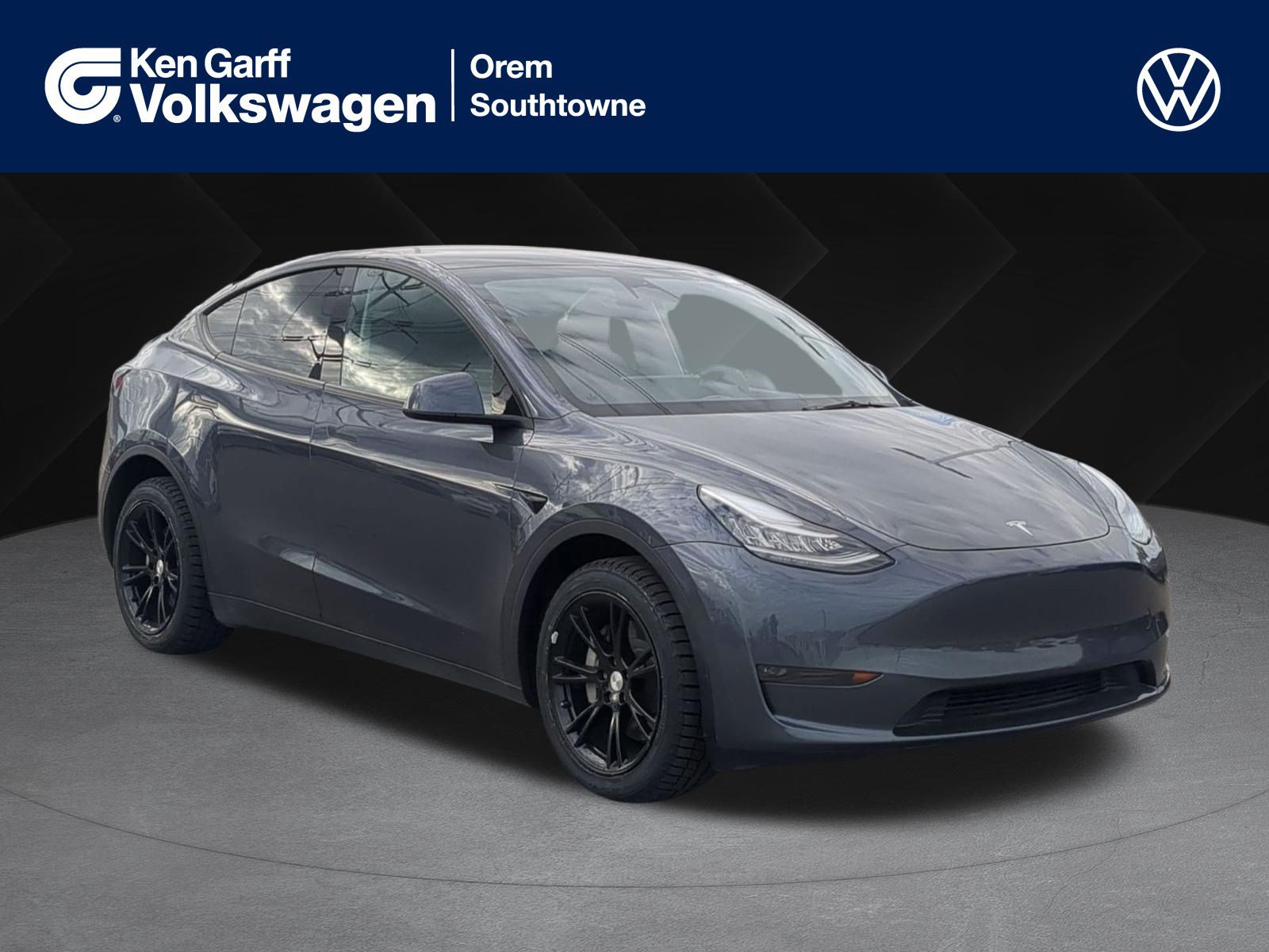 Used 2023  Tesla Long Range image 1