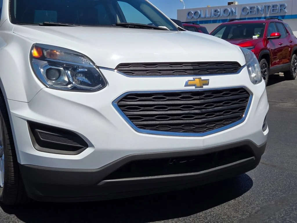 Used 2017 SUMMIT WHITE Chevrolet LS image 7