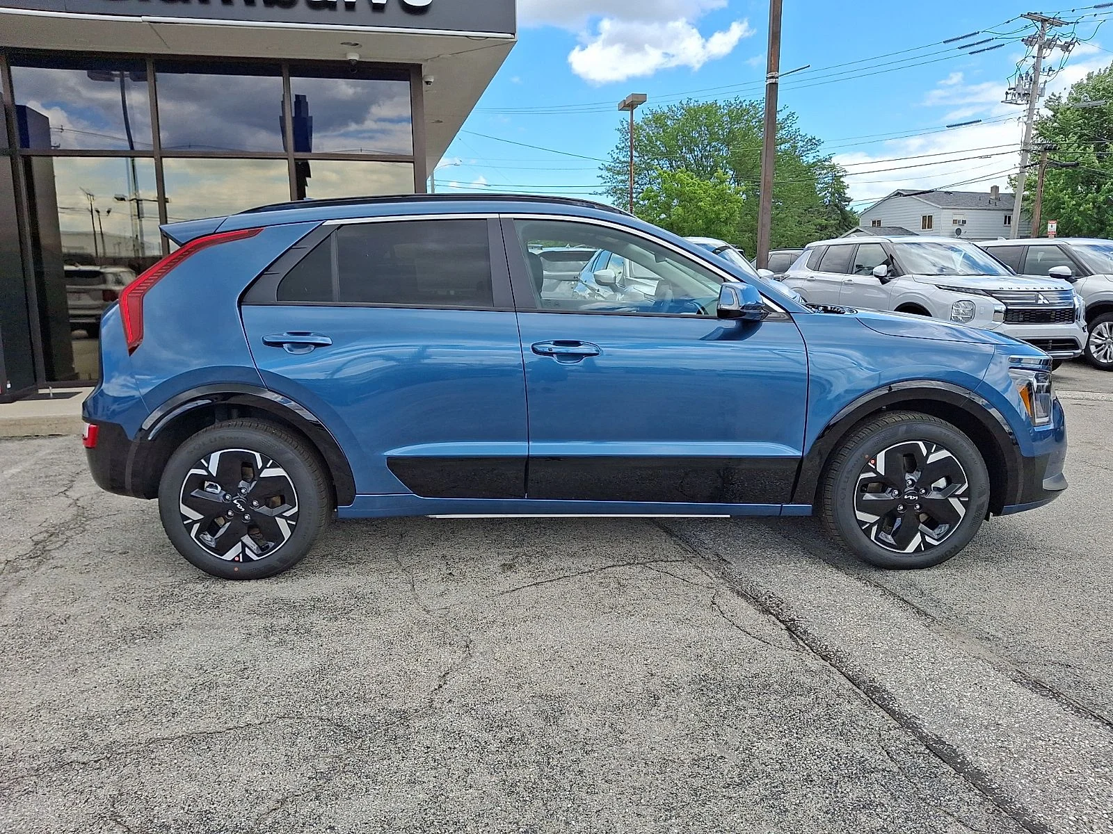 New 2026 Blue Kia Wind image 9