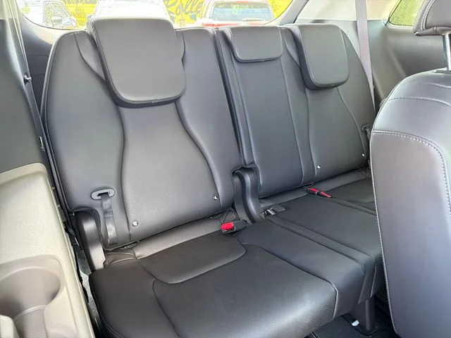 New 2026 Ivory Silver Kia EX image 23