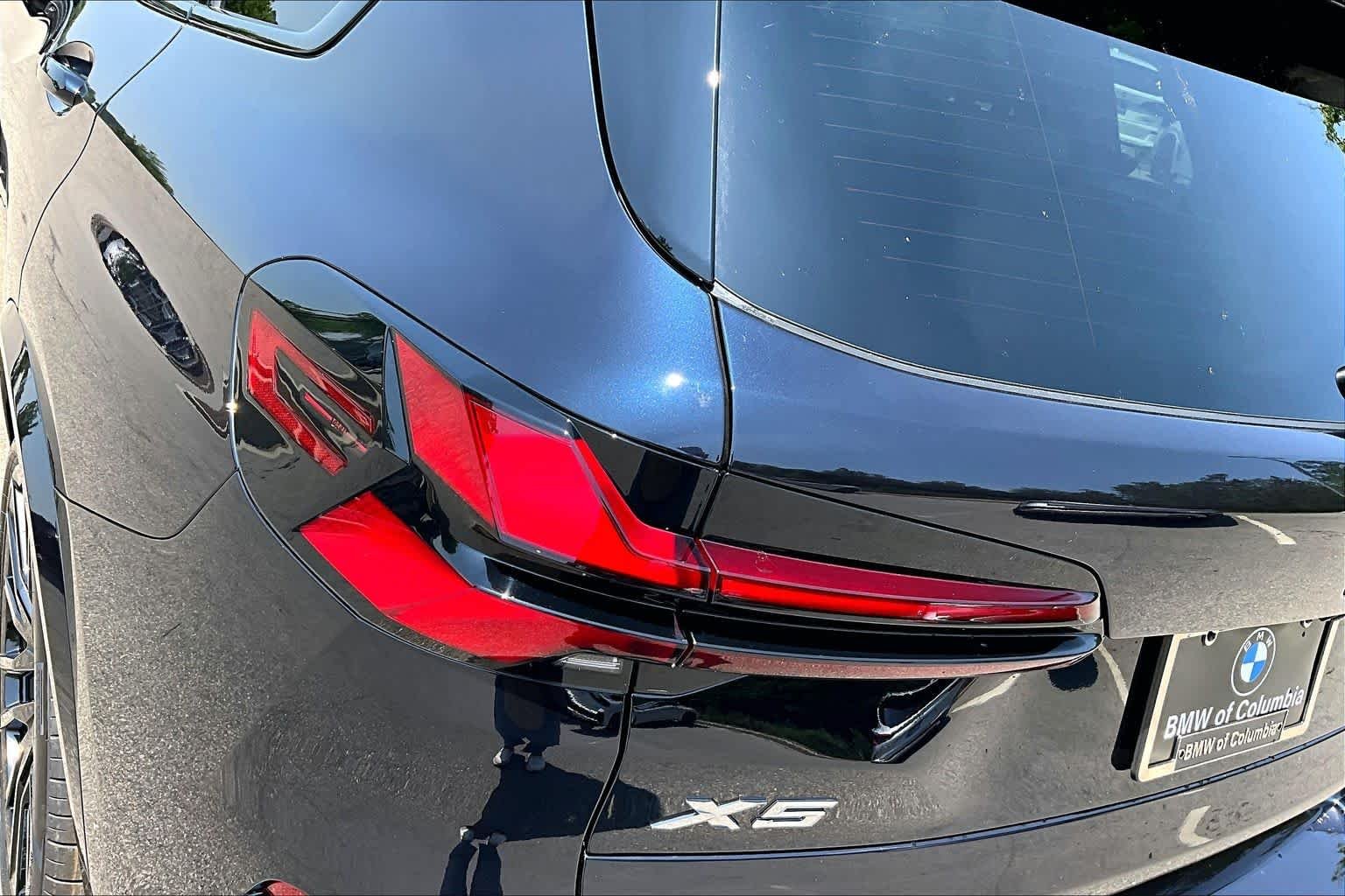 New 2026 Carbon Black Metallic BMW xDrive40i image 14