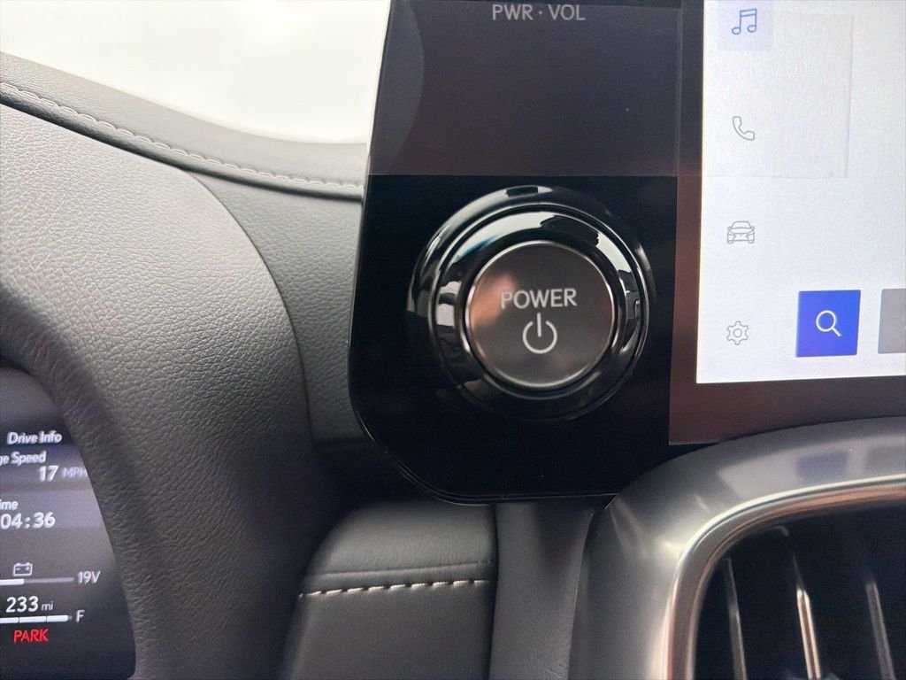 2025 Lexus LX 700h Luxury - Photo 17