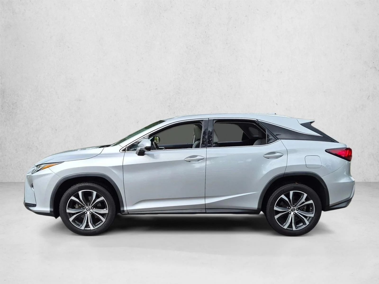 Used 2019 Silver Lining Metallic Lexus RX 350 image 4