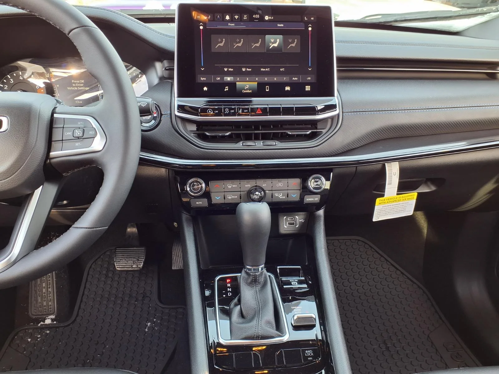 New 2026 Bright White Clearcoat Jeep Latitude image 7