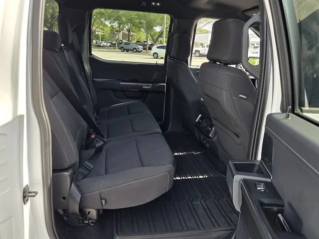 Used 2023 White Ford XLT image 19