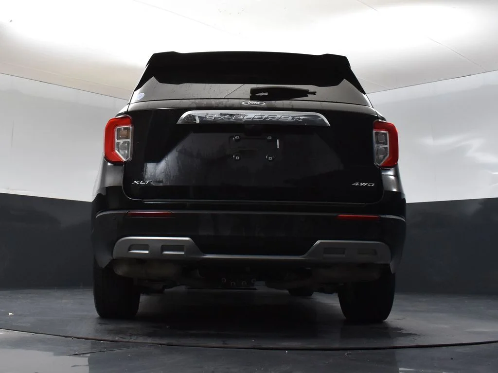 Used 2023 Black Ford XLT image 11