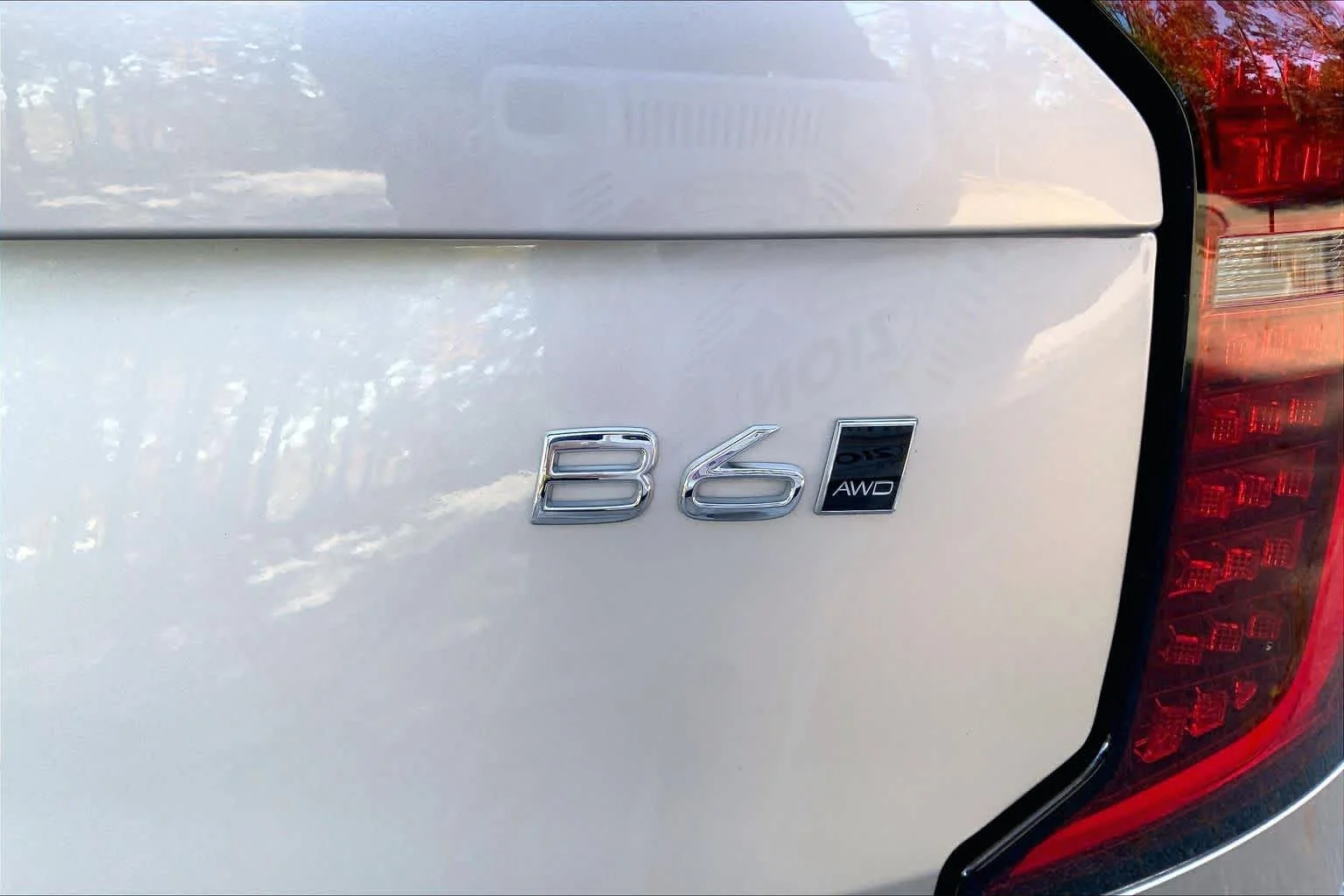 Used 2026 Bright Dusk Metallic Volvo Ultra image 9