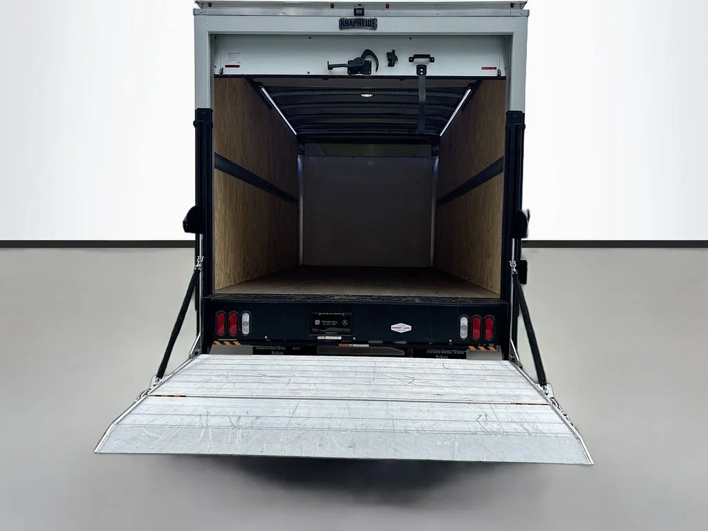 Used 2024 Blue Mercedes-Benz BOX TRUCK image 9