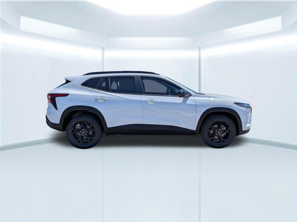 New 2026 Summit White Chevrolet LT image 7