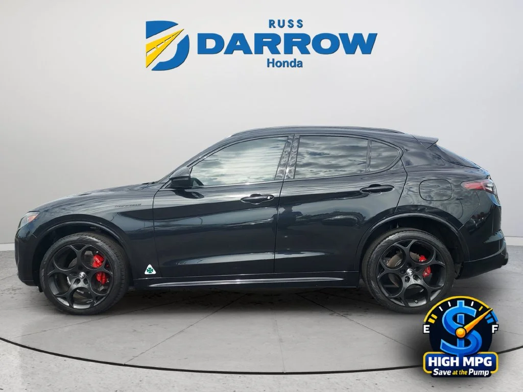 Used 2024 Black Alfa Romeo Competizione image 2