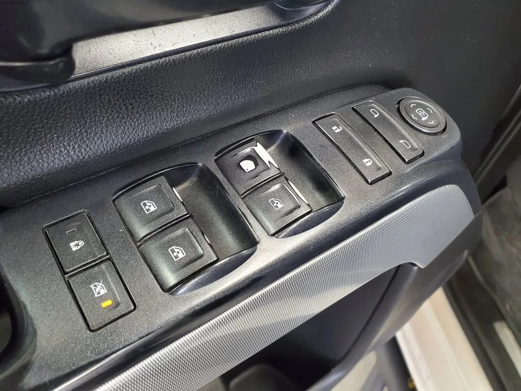 Used 2015 Summit White Chevrolet LT image 8