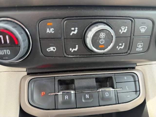 Certified Used 2023 WHITE FROST TRICOAT GMC Denali image 22