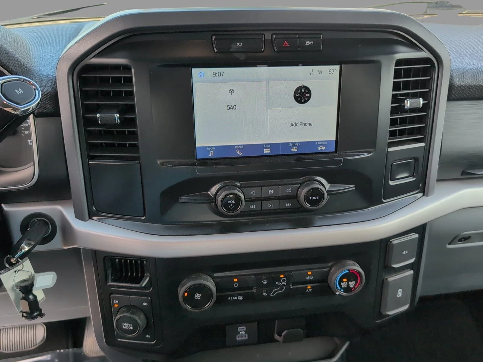 Used 2023 Iconic Silver Ford XLT image 16