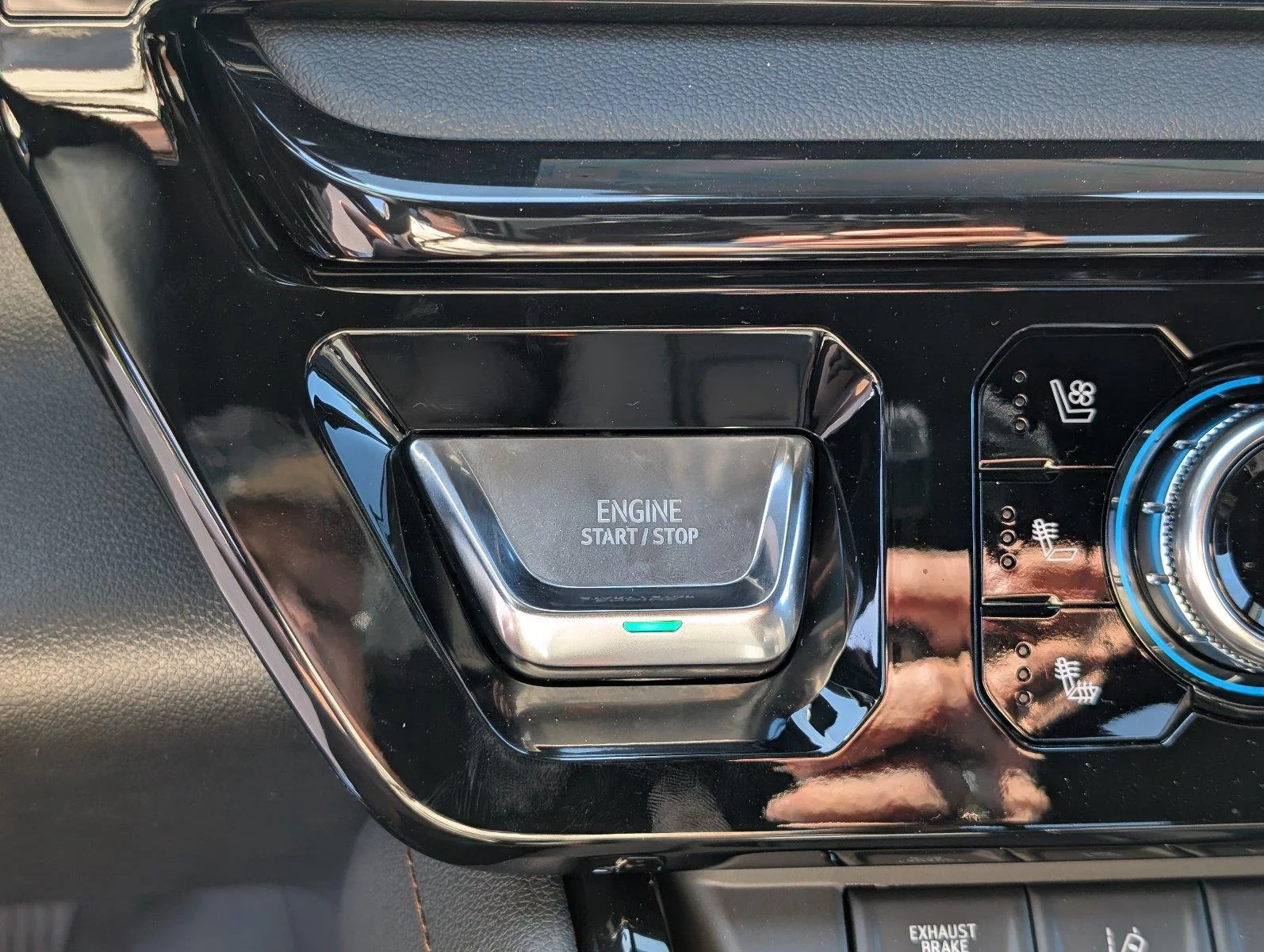 New 2026 Onyx Black GMC AT4 image 26