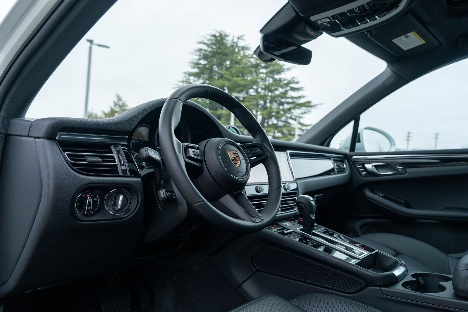 Used 2025 White Porsche Base image 5