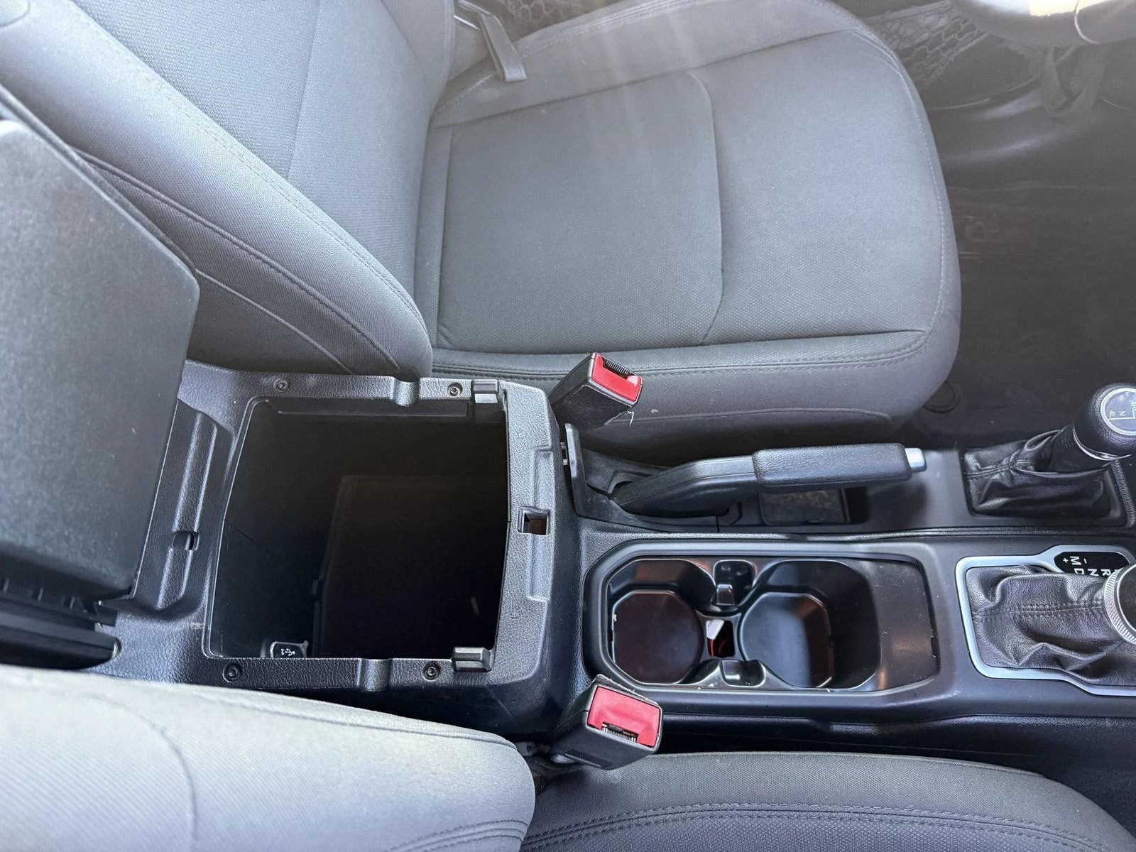 Used 2018 Black Clearcoat Jeep Sport S image 18