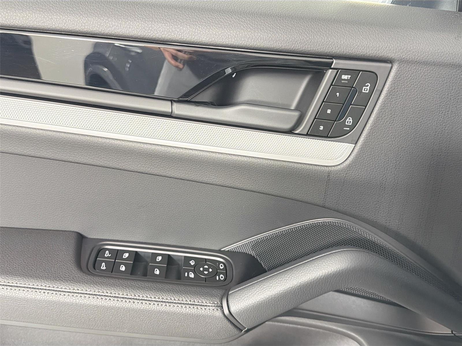 2025 Porsche Cayenne Coup Base - Photo 31