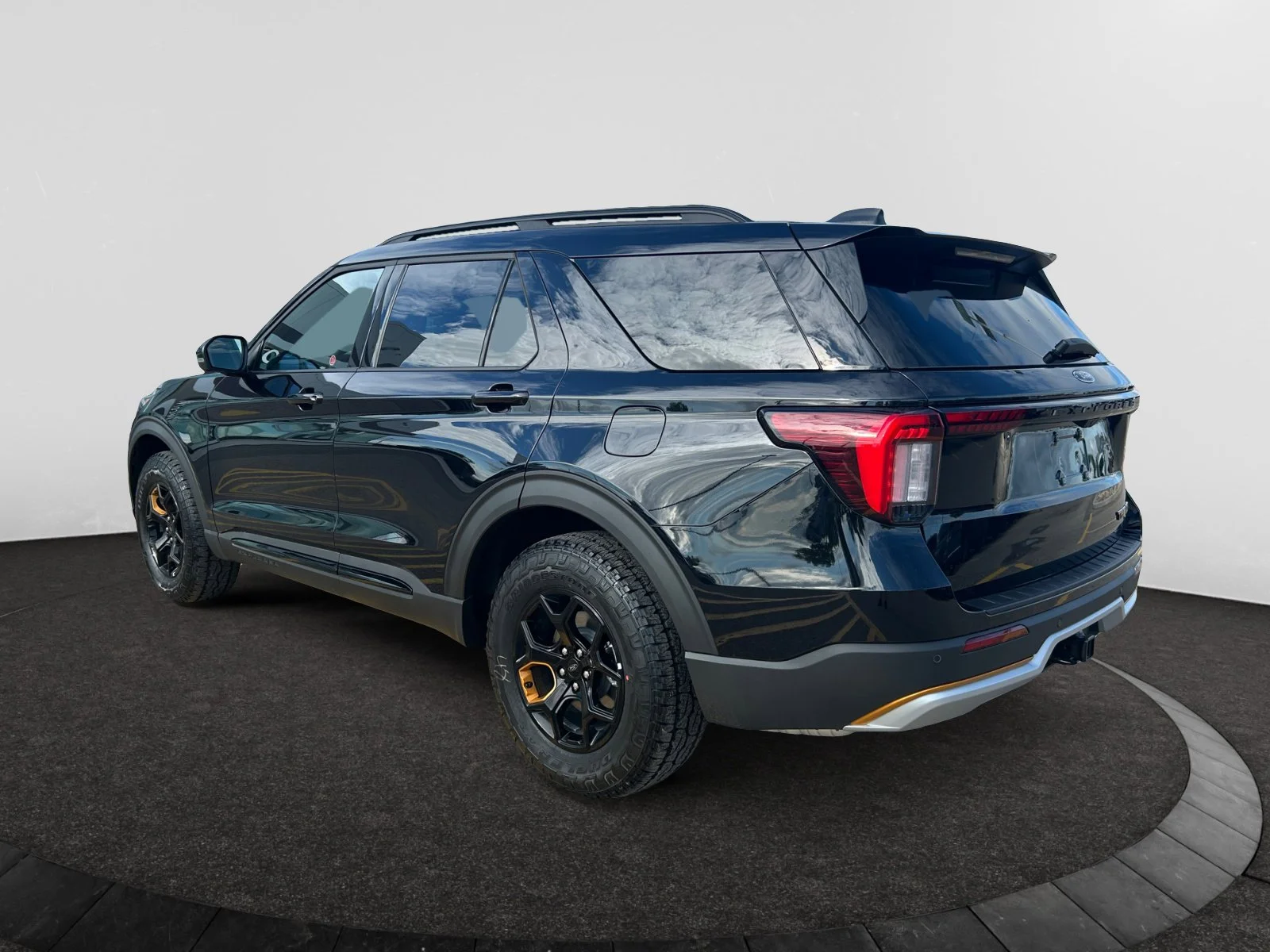 New 2026 Agate Black Metallic Ford Tremor image 3