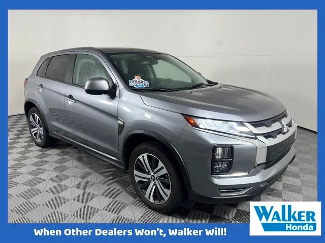 Used 2025 Gray Mitsubishi 2.0 ES image 1