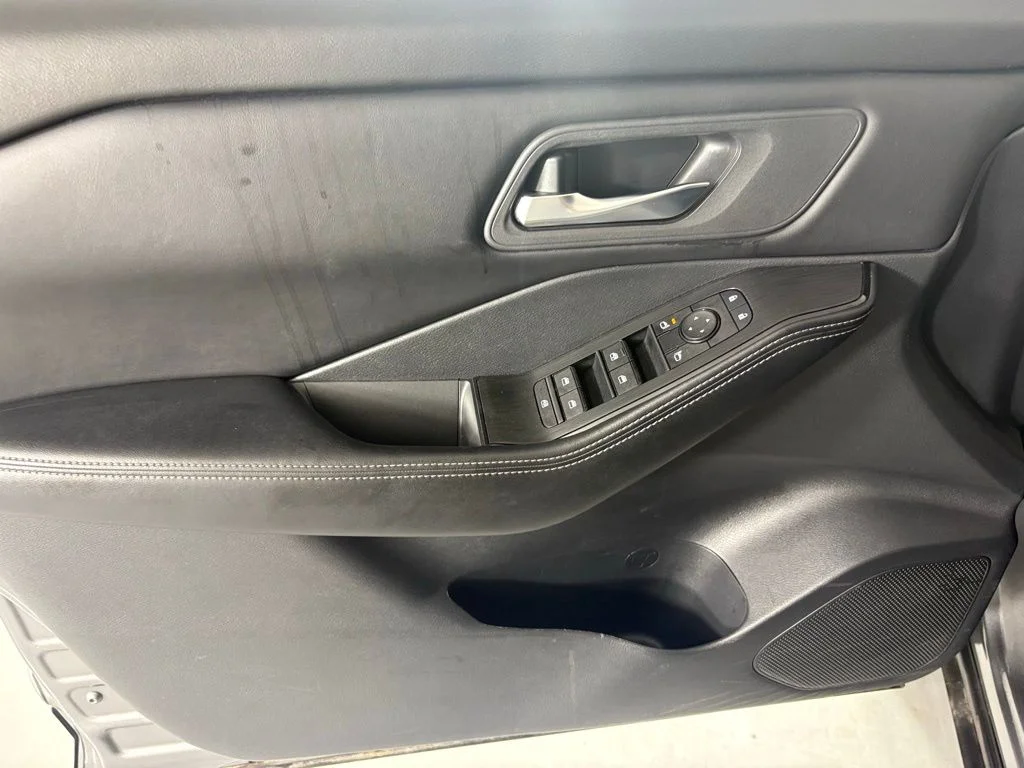 Used 2024 Gray Nissan SV image 19