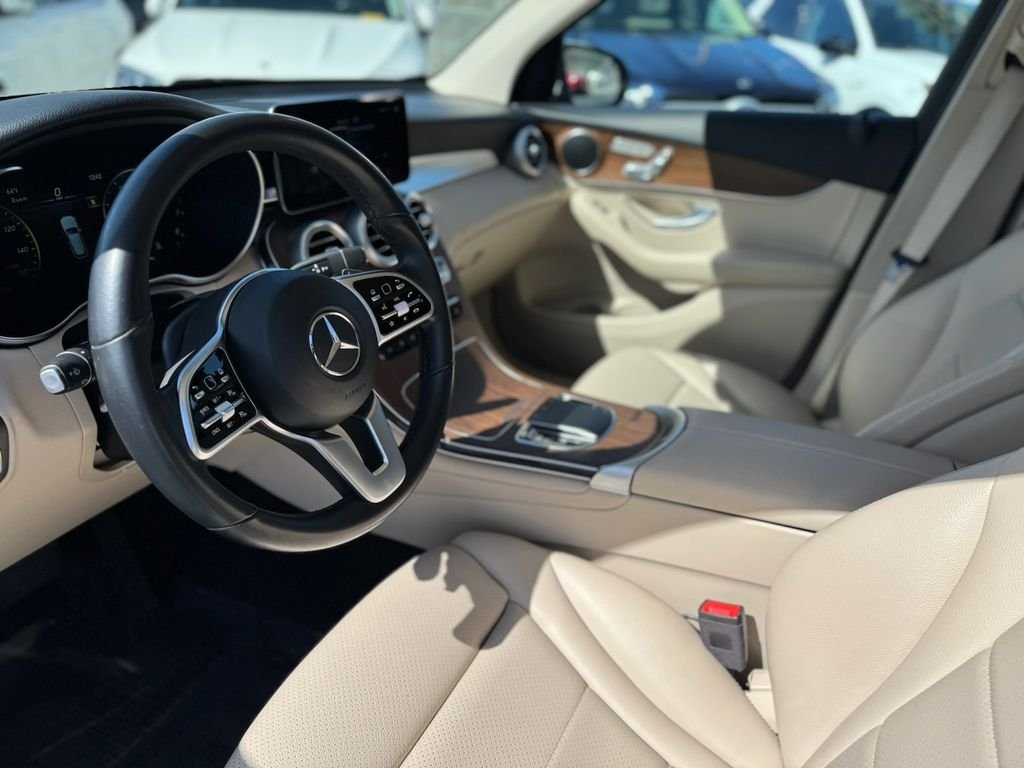Used 2021 Polar White Mercedes-Benz GLC 300 image 11