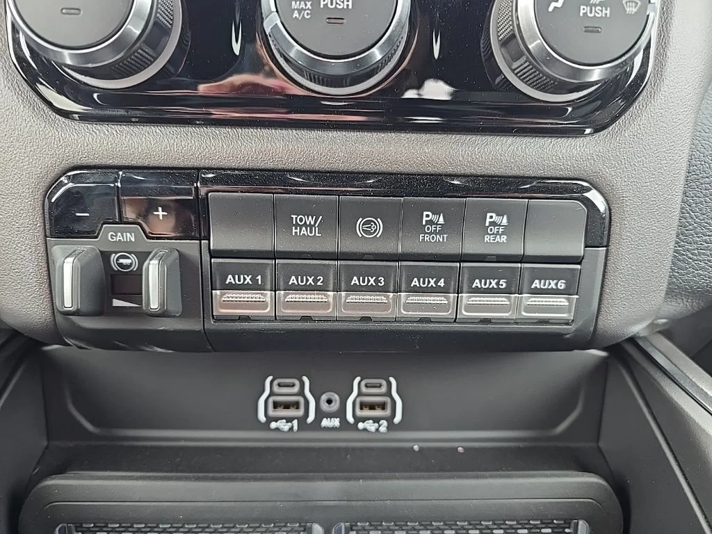 New 2026 Diamond Black Crystal Pearlcoat RAM Big Horn image 13