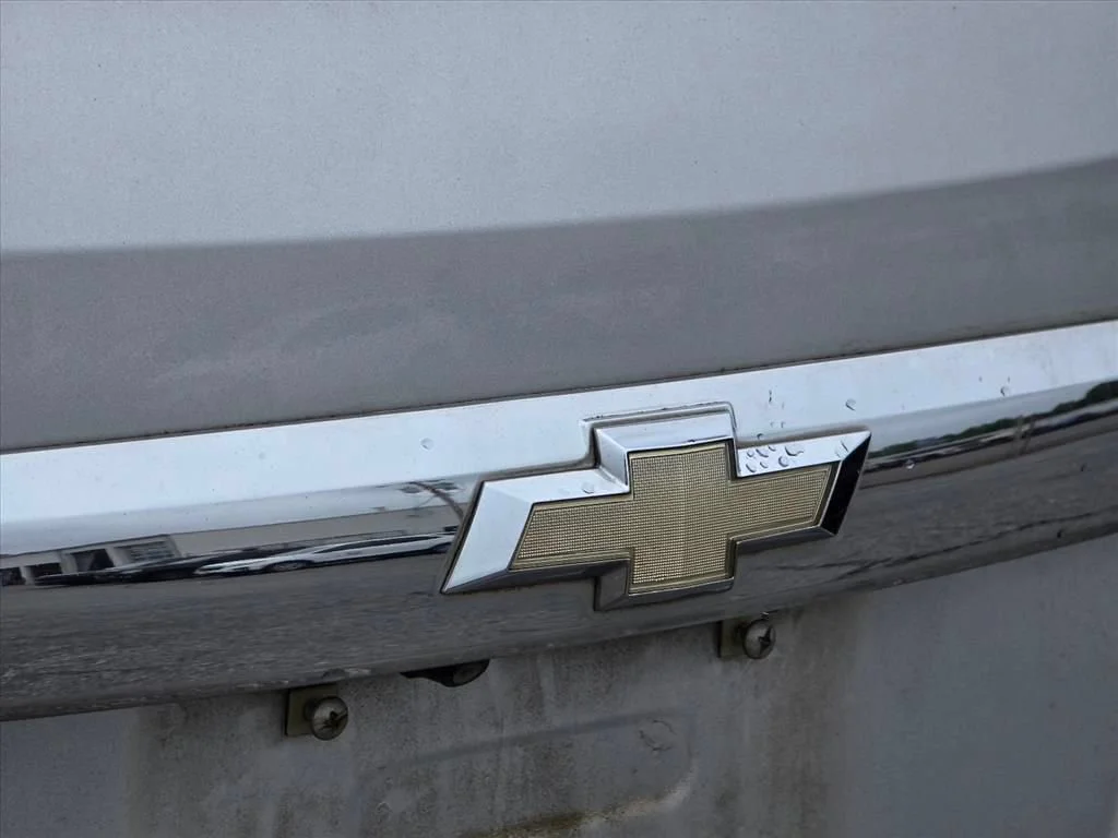 Used 2013 Silver Ice Metallic Chevrolet LT image 14