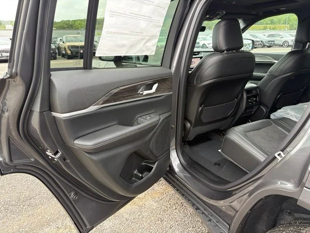 New 2026 Gray Jeep Altitude image 10